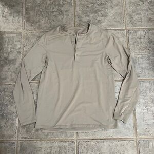 Lululemon Men’s Long Sleeve Henley – Size Small / Medium – Neutral Beige